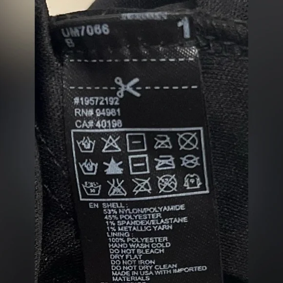 Forever 21 Dress Size Large Black and Gold Chevron Pattern Good Used Condition - Picture 8 of 8